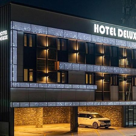 Deluxe Motel コジェ エクステリア 写真
