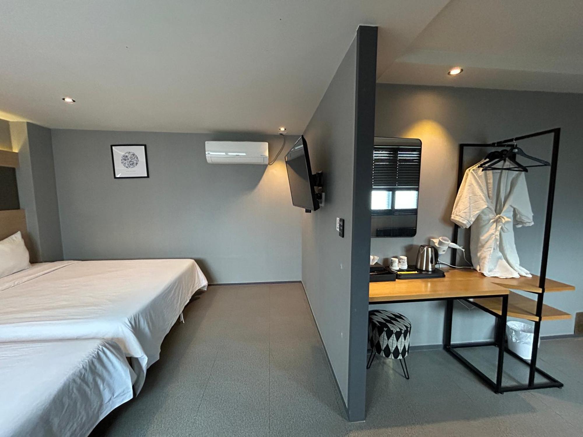 Deluxe Motel コジェ エクステリア 写真