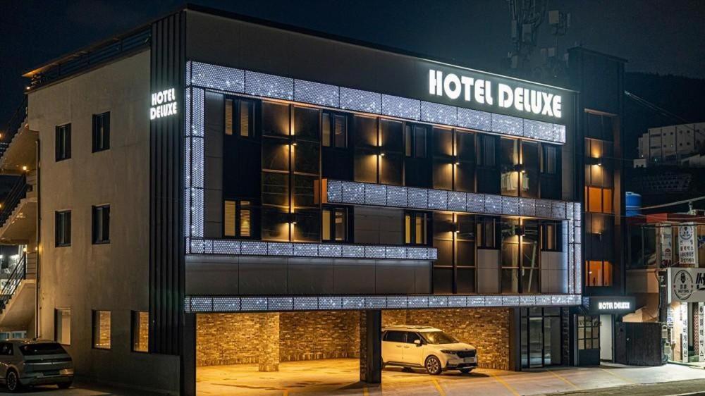 Deluxe Motel コジェ エクステリア 写真