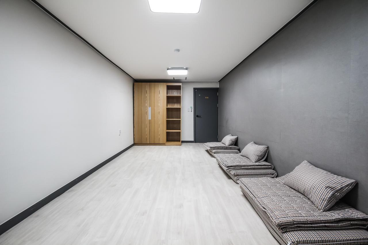Deluxe Motel コジェ エクステリア 写真